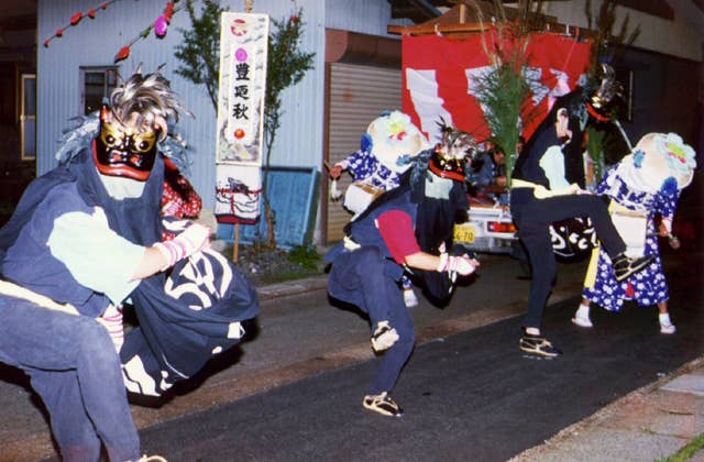 中獅子踊り