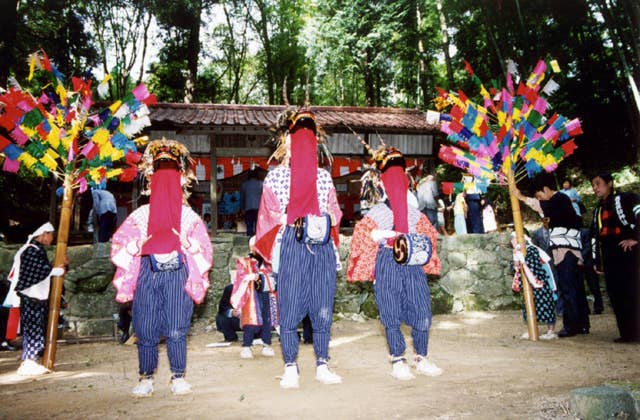 諏訪神社獅子舞