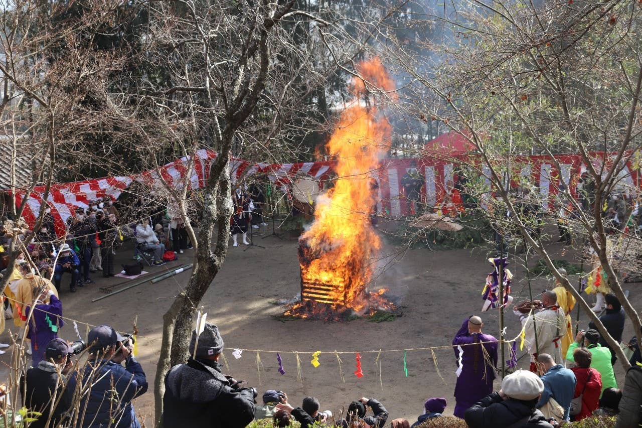 如意輪寺火渡り