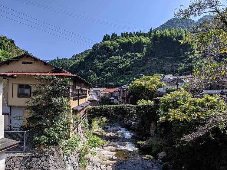 鶴の屋