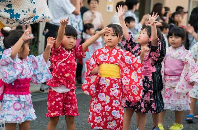 からりこフェスタ　子供盆踊りの様子