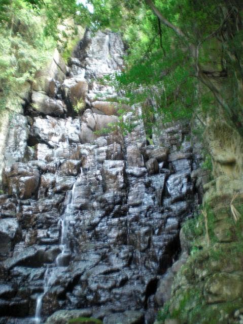 Immovable waterfall