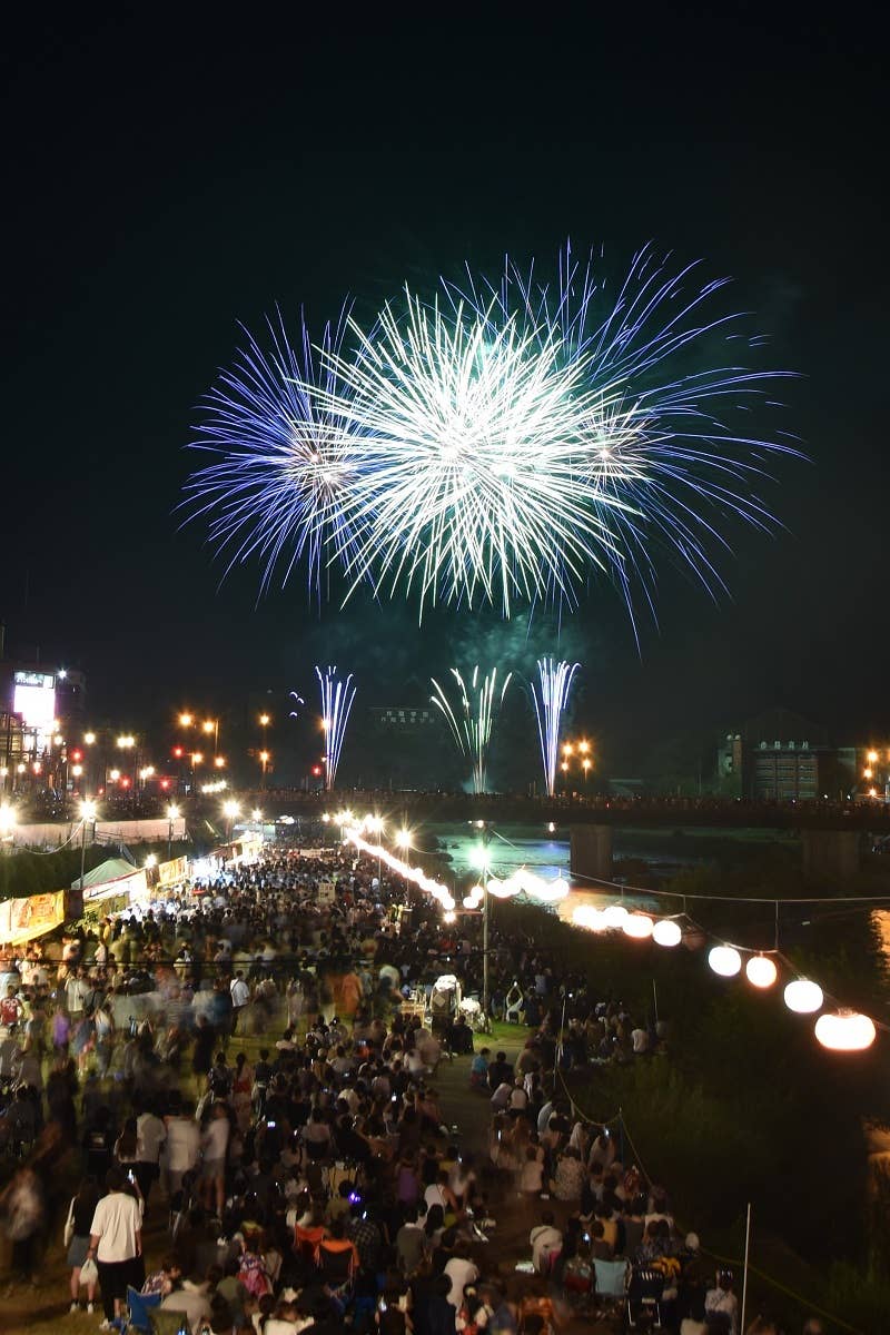 The 46th Tsuyama Noryogo Festival IN Yoshiikawa Fireworks Festival