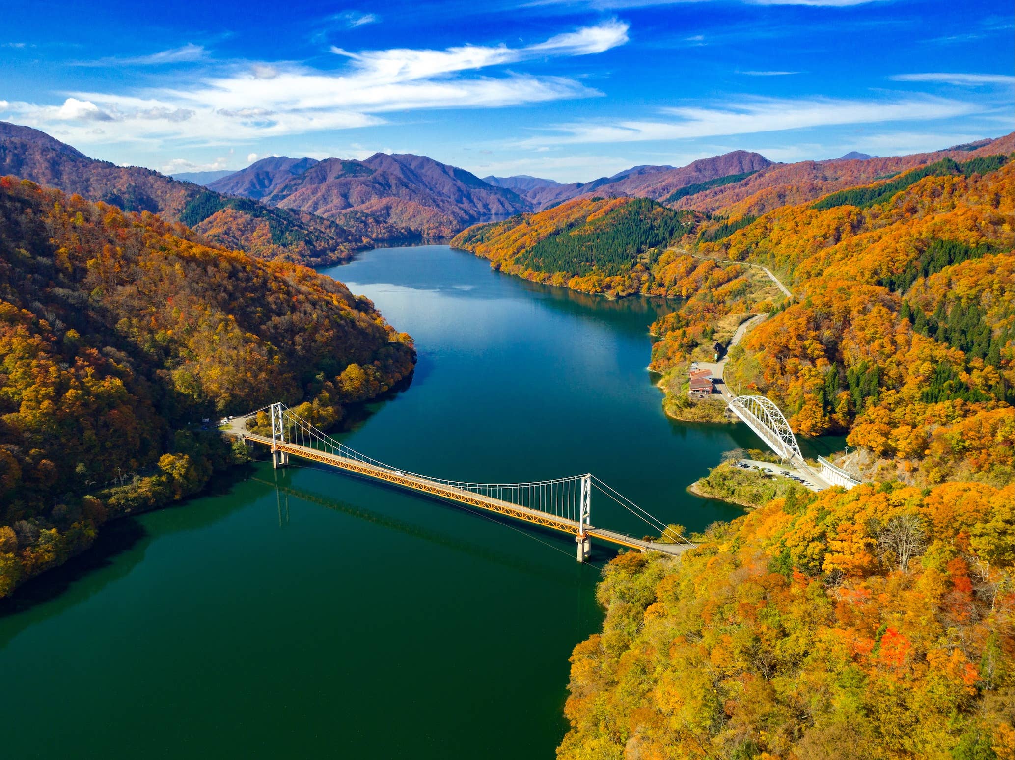 九頭竜湖の紅葉
