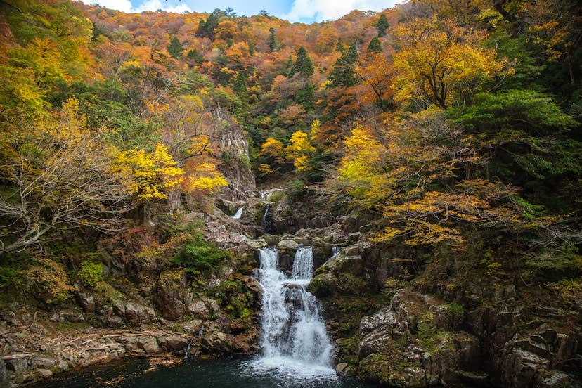 三段峡（黒淵・二段滝・三段滝・三ツ滝）の紅葉