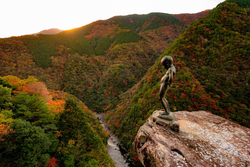 Autumn leaves of Iyadani-kei Gorge