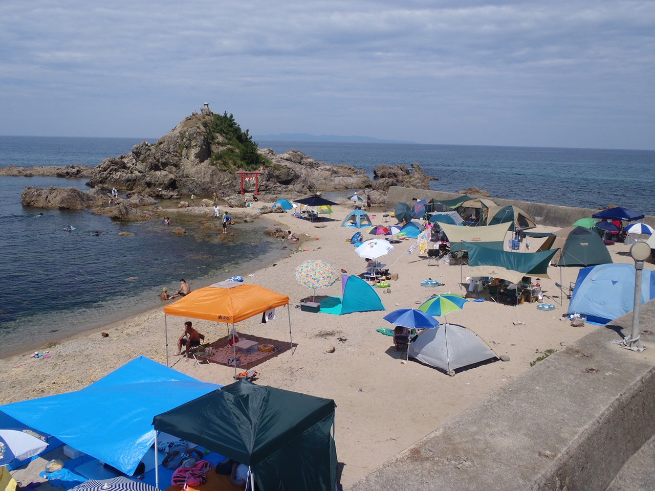 桑川海水浴場キャンプ場のサイト風景